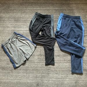 Bundle of Boy's Active Pants  ⭐️⭐️⭐️ 3 for $10